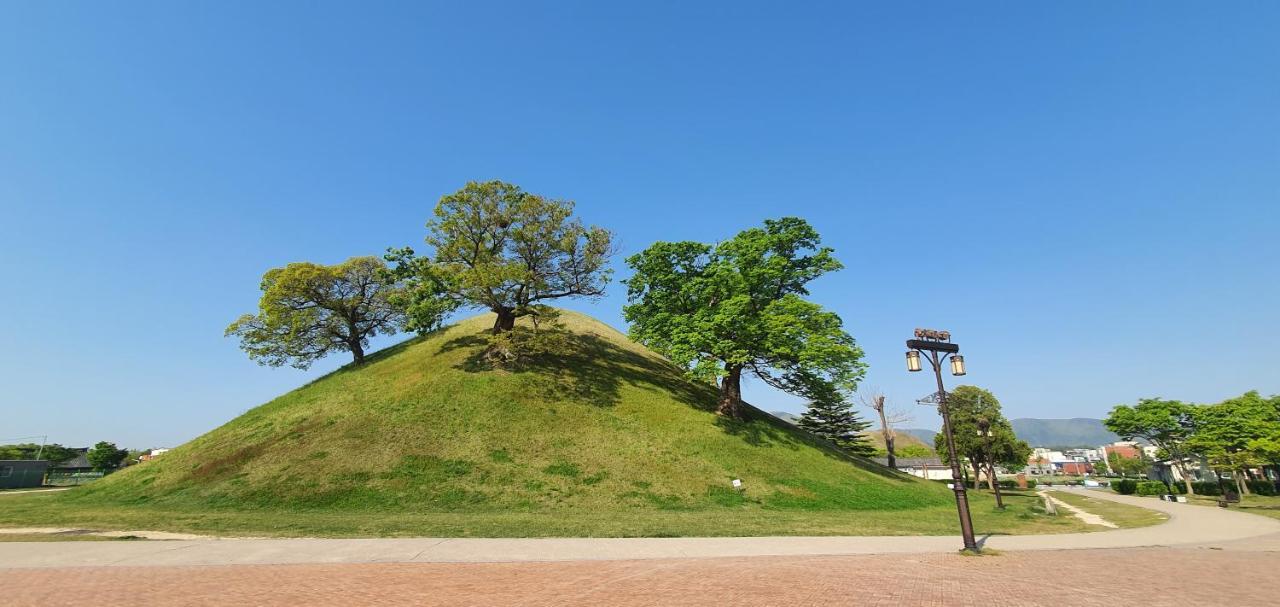 Gyeongju BongwhangMansion Bagian luar foto