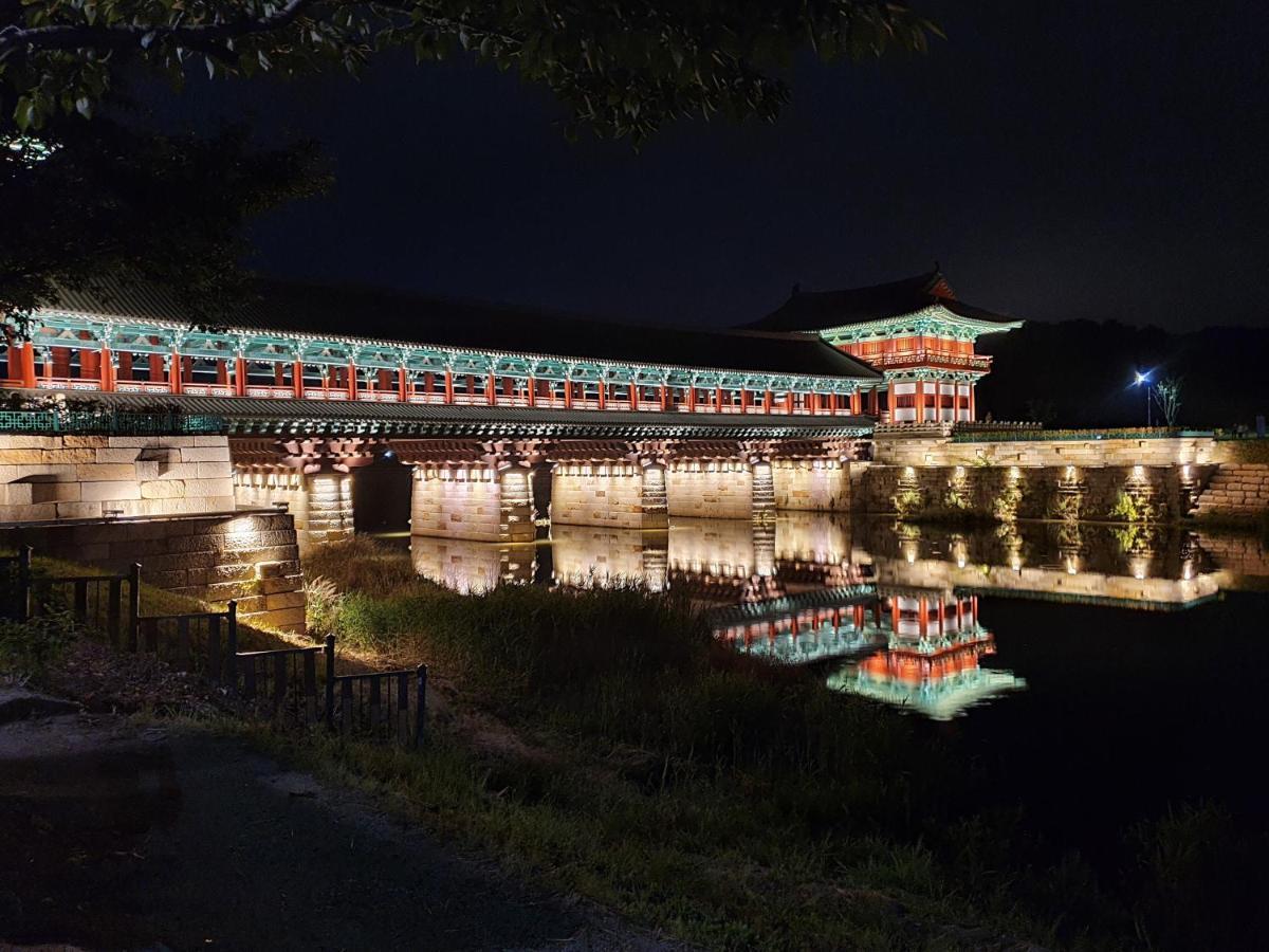 Gyeongju BongwhangMansion Bagian luar foto