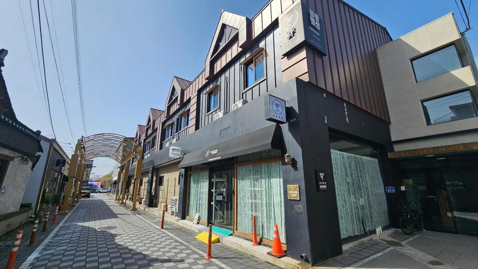 Gyeongju BongwhangMansion Bagian luar foto